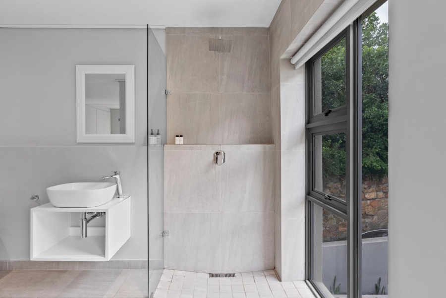 10 Bedroom Property for Sale in Camps Bay Western Cape